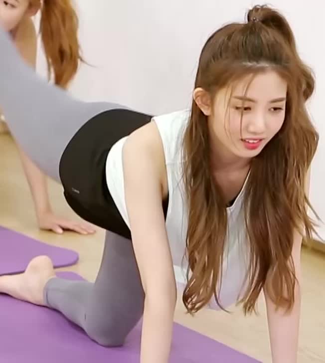 Cherry Bullet - Yuju
