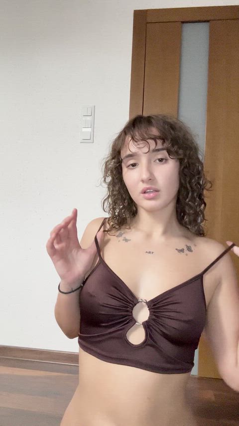 Just a tiny tease looking for big hands to explore me