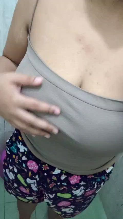 MY FUBU'S BIG TITS