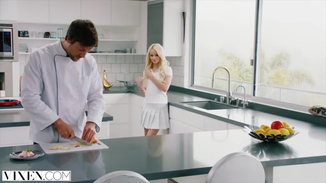Elsa Jean - Am I distracting You?