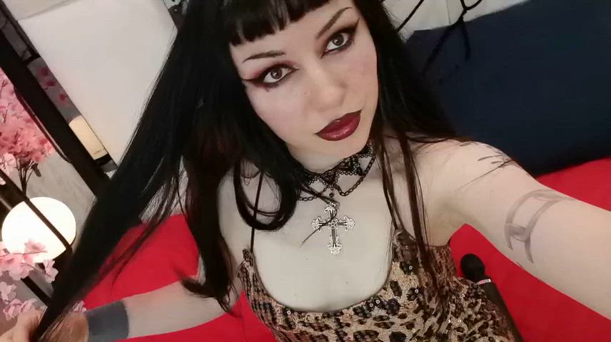 I want to feel how you walk through my sexy body 😈🔥 thumbnail