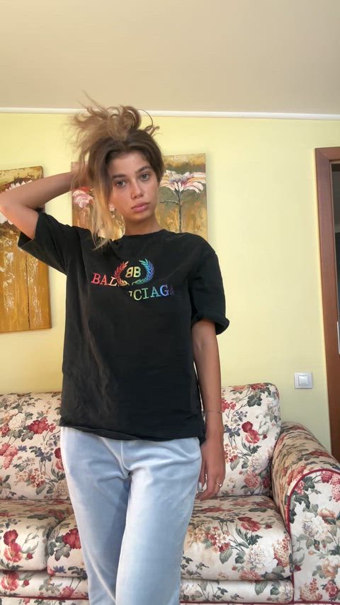 i love to reveal my titties