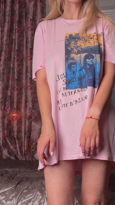 Taking my t shirt off and letting my milf body speak