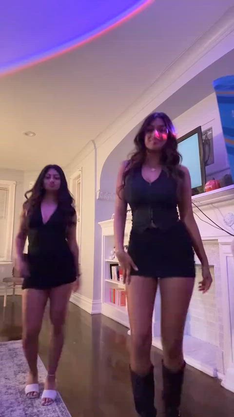 Anna showing off again 🤤