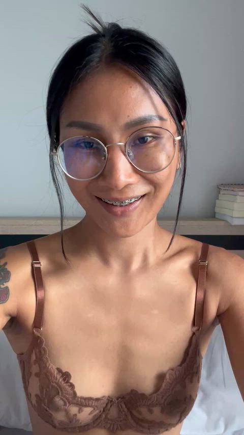 You like to fuck braces girls with cute little ass?