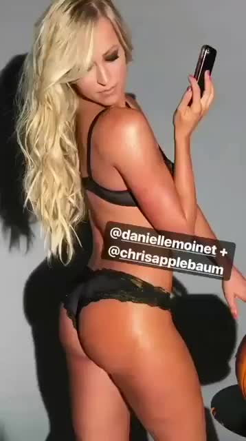 I wanna fuck Danielle Moinet's sexy ass