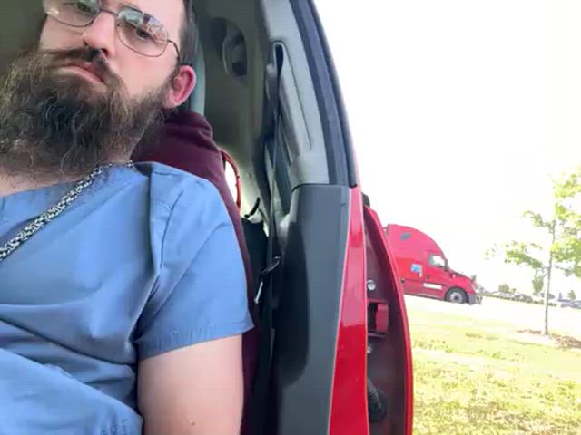 [33] semi behind me