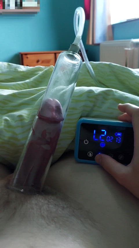 Here is a review of my bellababy penis pump. It has a powerfull suction and it is a very good pump, I recommend it 😏🥵🤯.