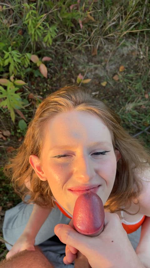 Think that I deserve to get daily dose of cum 😏