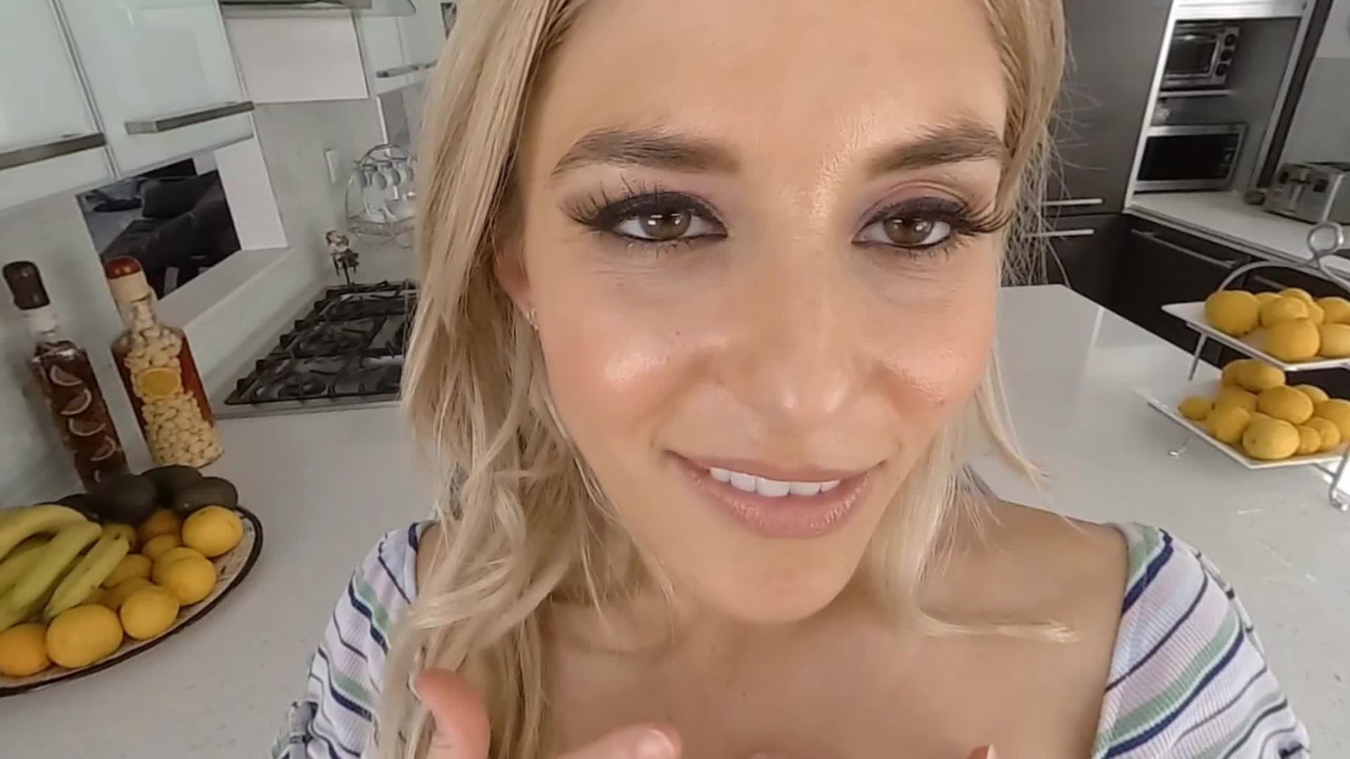 Nikki Peach 