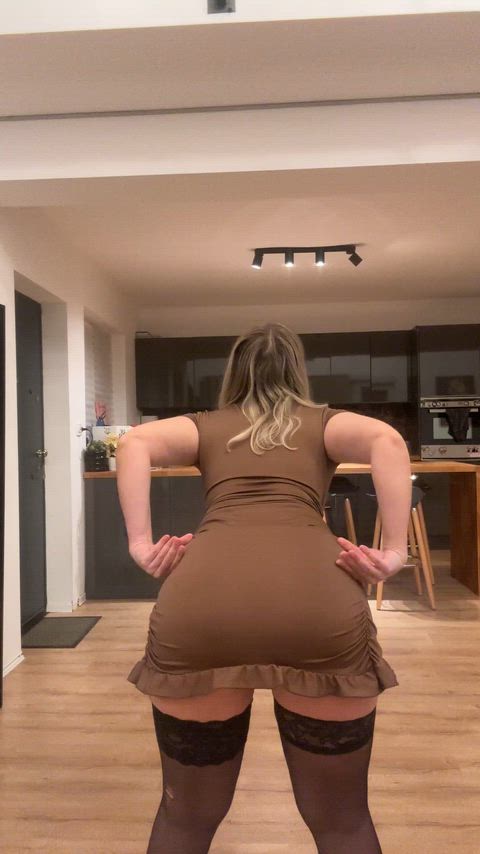 Are you into 42yo milf ass?