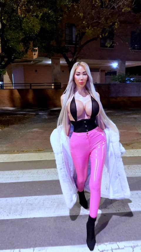 Do you like my look today?