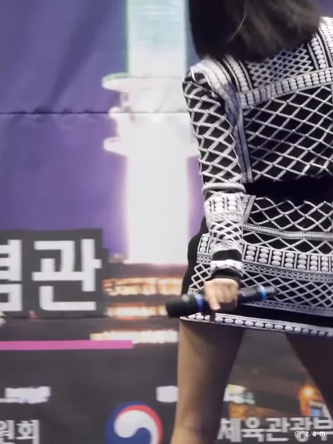 Camila - Yubin's Hot Move