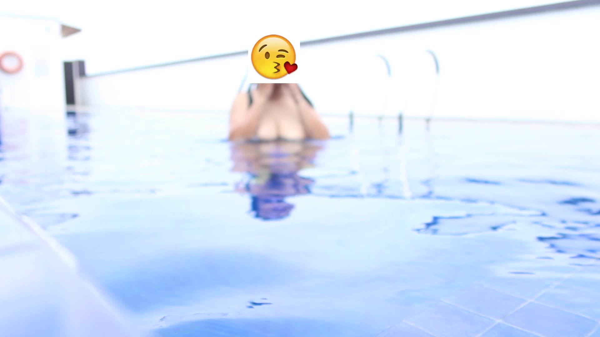 Being Naughty In A Hotel Pool 🤪