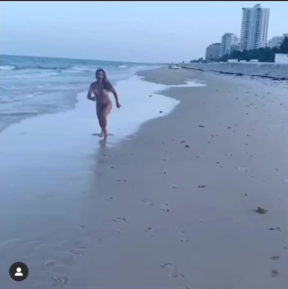 This is hands down my favorite video of Mickie.
