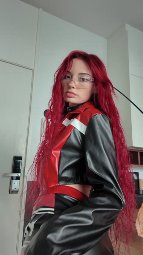 leather jacket, the smell of cigarettes.. it’s all about me