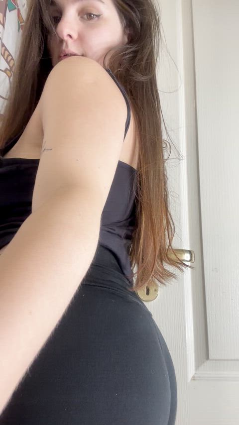 Your thoughts on this chubby pregnant girl.. Do u think I still got it?