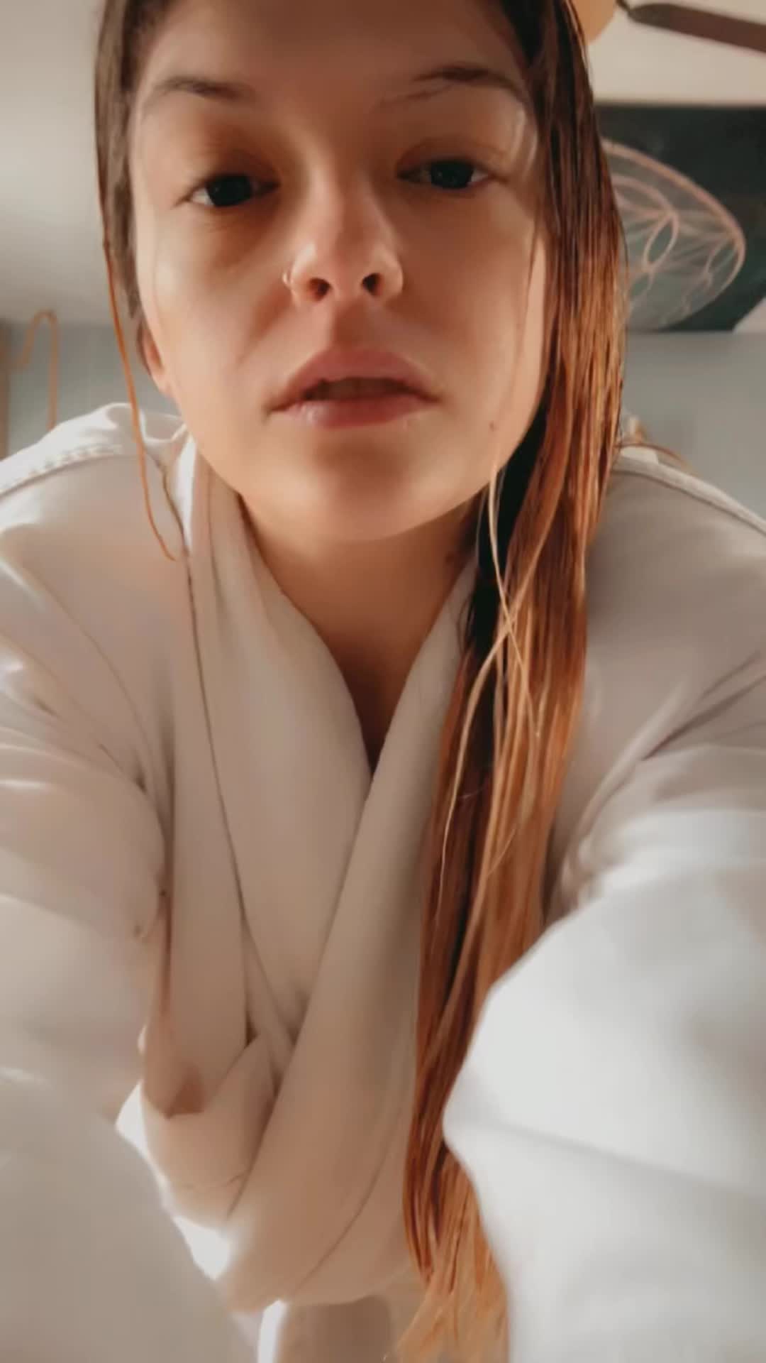 Two titty drops in 24/hrs 👅