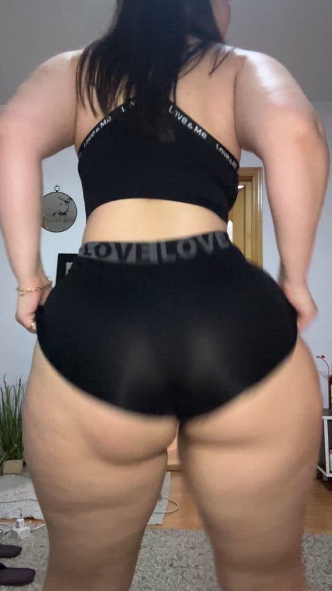 Imagine the backshots ;)