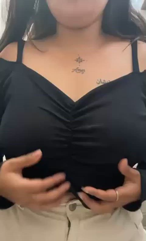 Hey Daddies wanna squeeze my boobies😘🍆💦💋