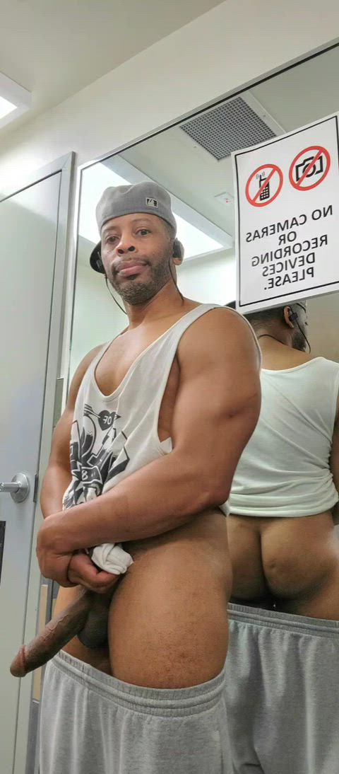 Which Dick pic do you like best?