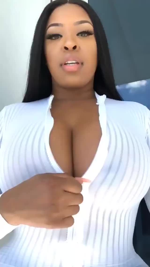 Full Lip/Full Breasts