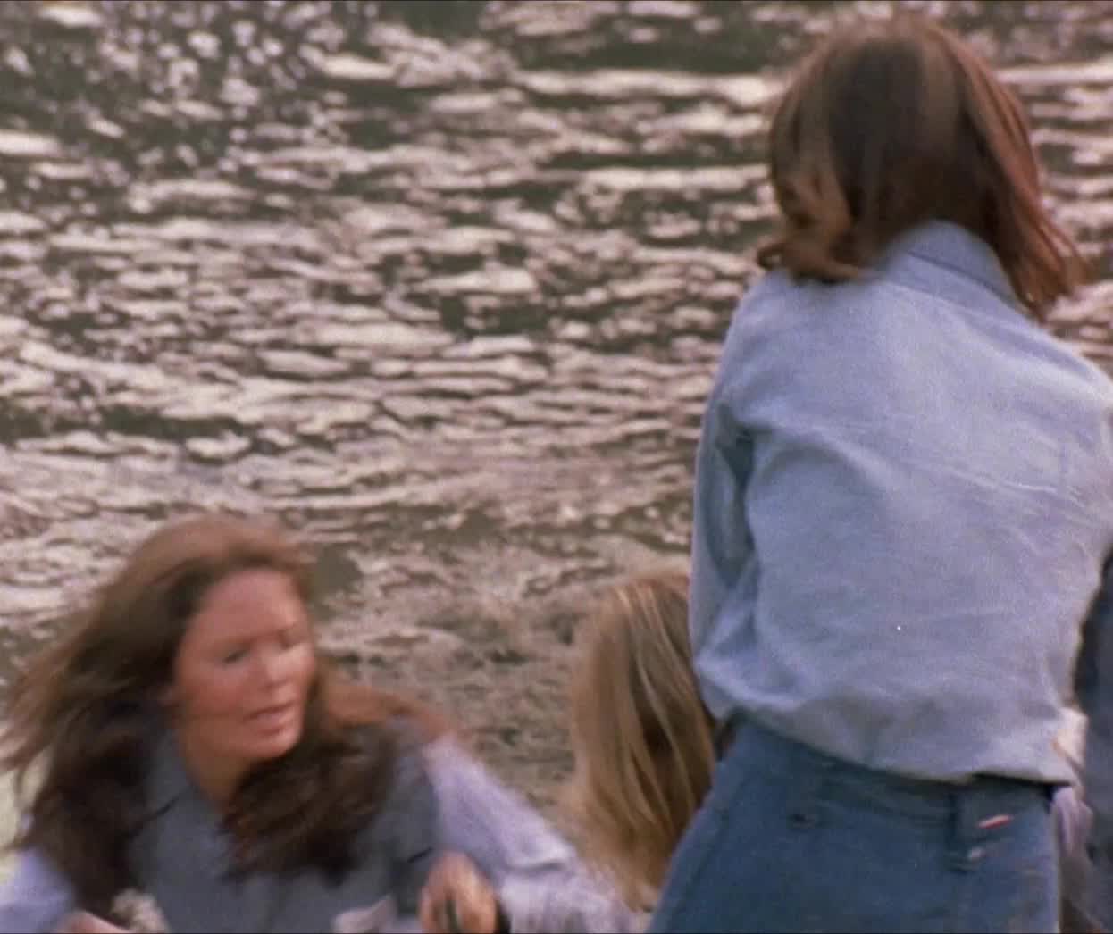 Farrah Fawcett Plot From Season 1 of Charlie's Angels