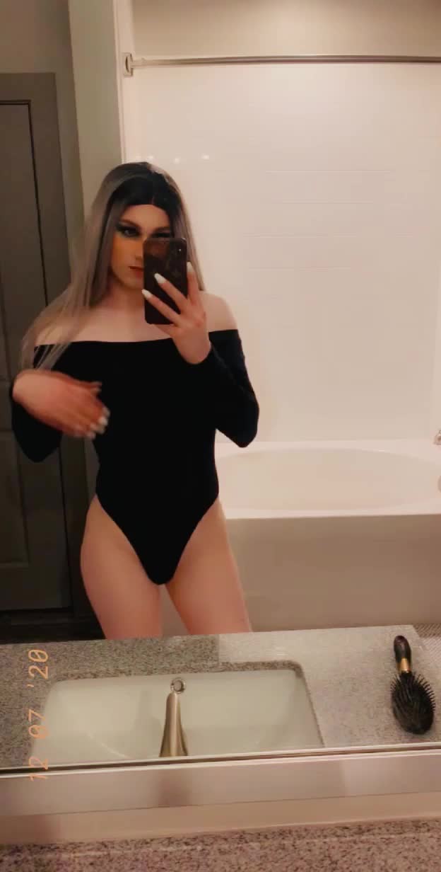 Would you fuck me over my bathroom counter?