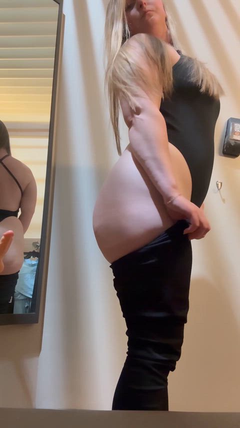 Ass almost cracked the mirror