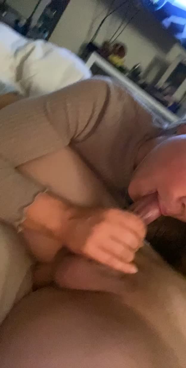 Sucking off my coworker in quarantine