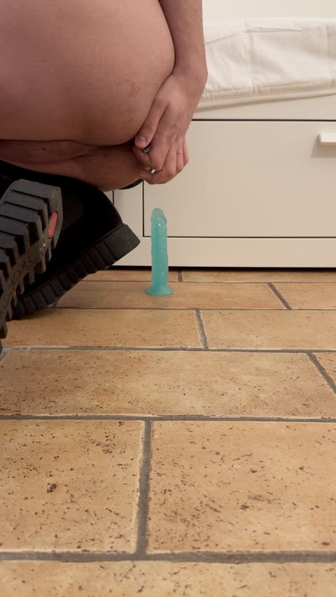 Learning to ride like a cowgirl !