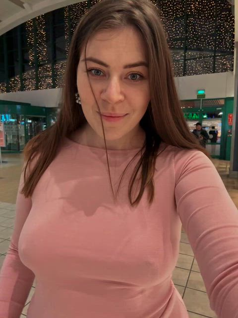 I go shopping and collect glances