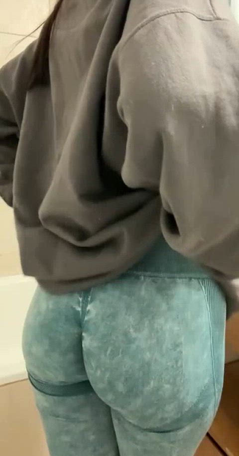 huge latina busty teen ass ;)