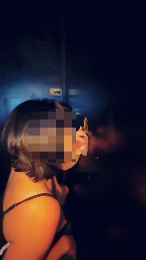 I made him fuck his cum into me and then squirted all over the floor.