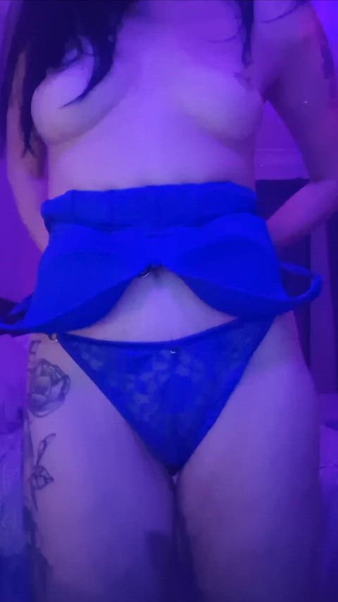 Cum watch me and take off the rest🤫