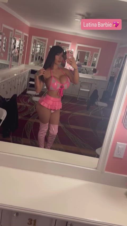 Vegan Bimbo with Plenty of Meat