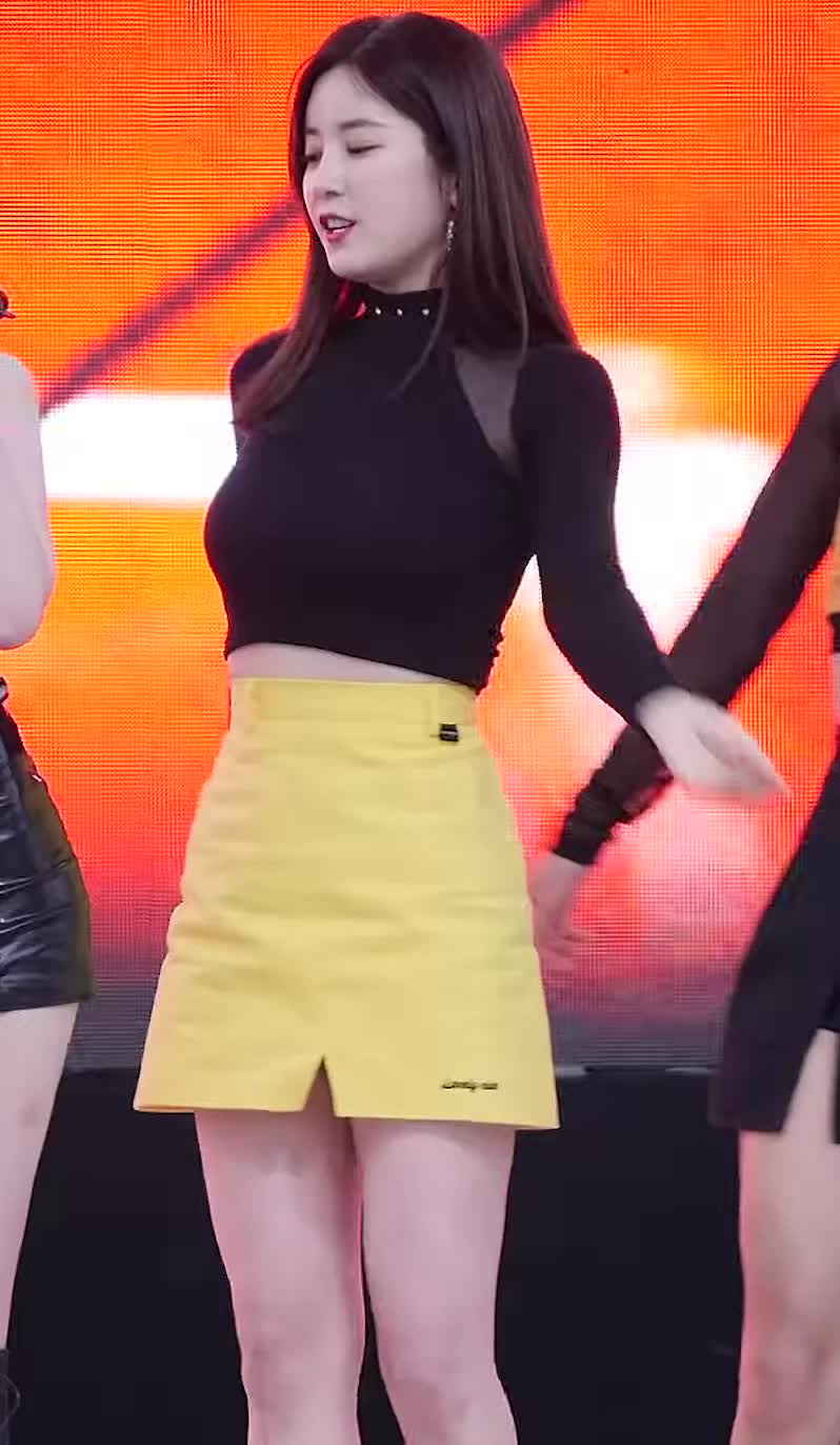 Apink - Chorong's Boobs and Attitude