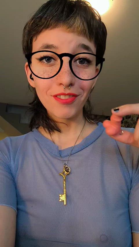 Hello tiny world, who is ready to play with me ?