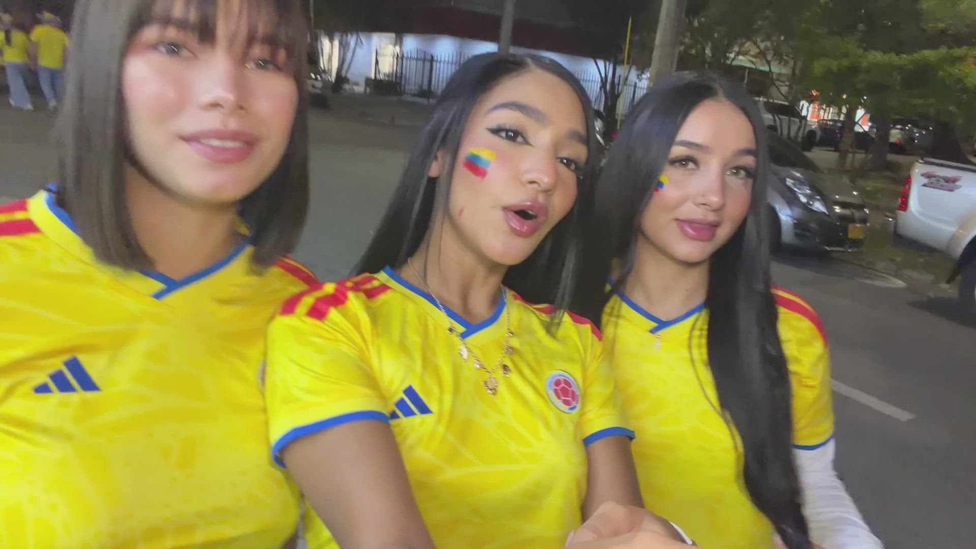 GIF thumbnail