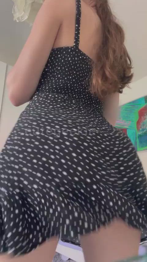 "Oh, hey mom" I say to you as you came to my room, without an idea that you were already there. I was a beginner hopper and I asked you for help on reddit, so you hopped into my mother to become my teacher IRL.