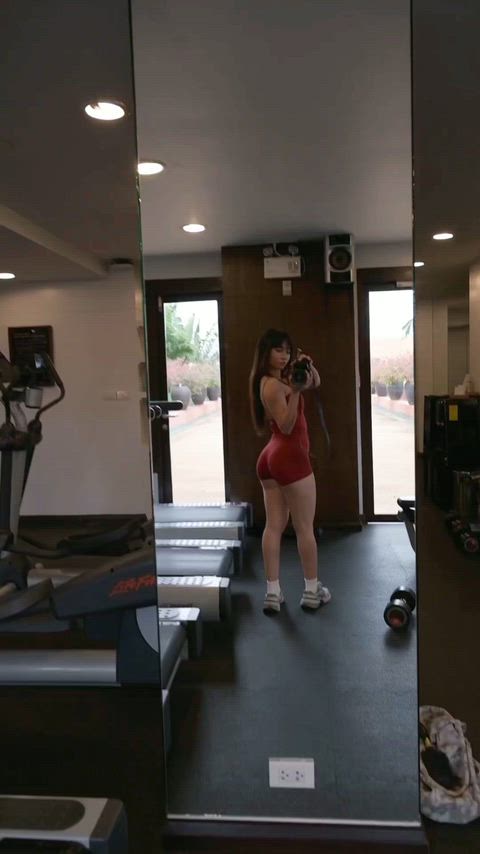 these shorts working harder than me at the gym lol