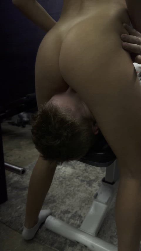 In the gym face sitting 😘🫣