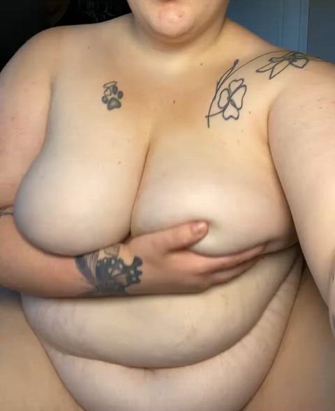 Tit drop😘