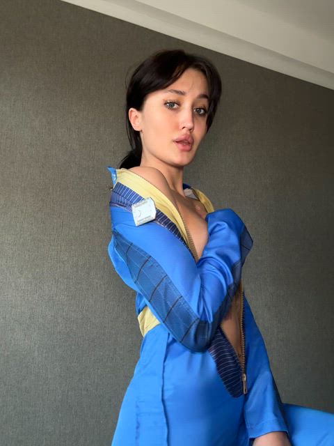 Lucy MacLean [Fallout] by Camille