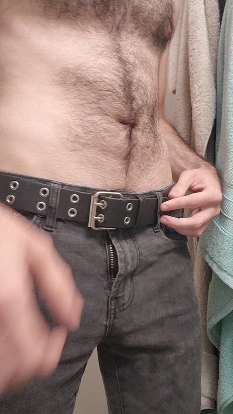 Love freeballing in Jeans! Feels so much more natural.