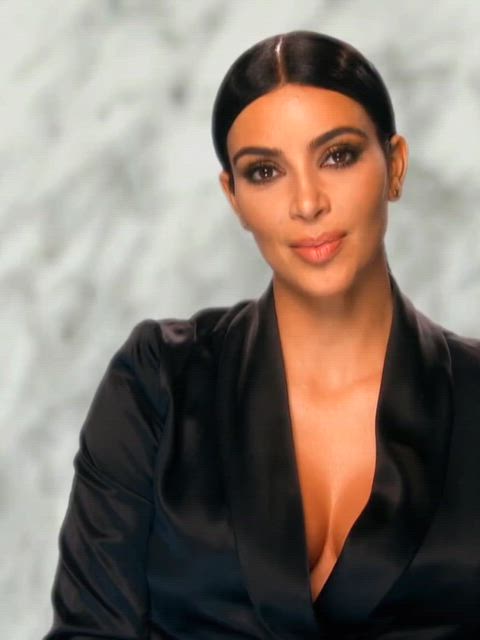 Kim's fat ass in a robe s10