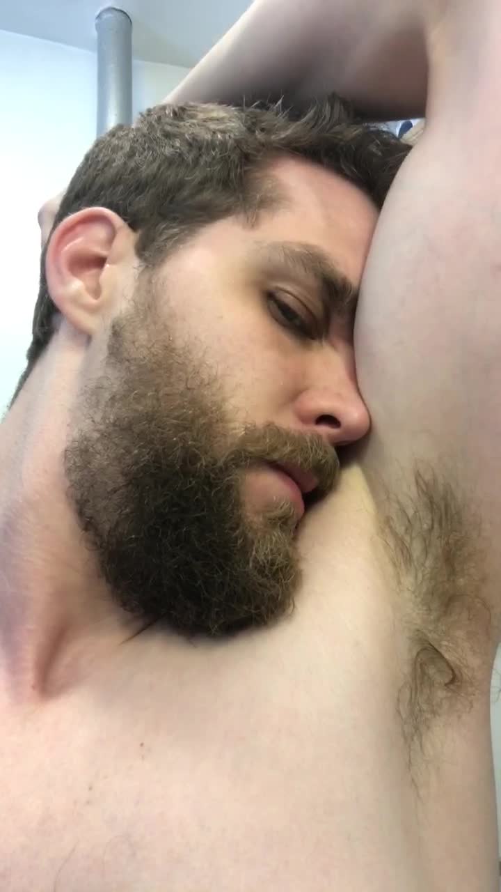 when your pits smell so good