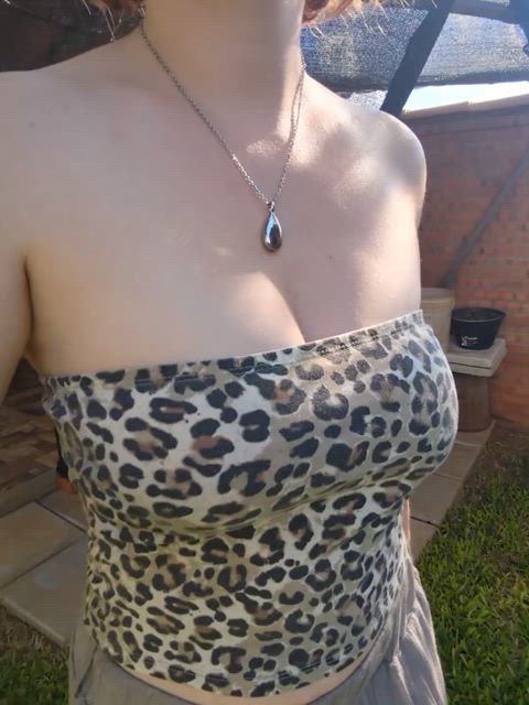 Who likes bandeau tops?