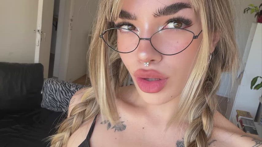 99 spots available! Describe my body in ONE WORD to get my PORN videos