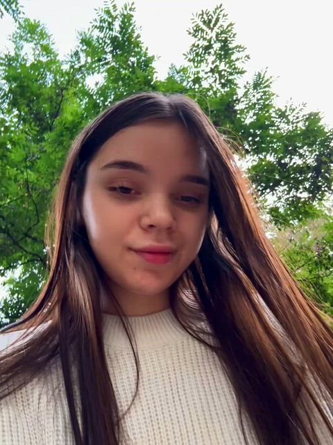 I can let you eat my meaty pussy right on our first date